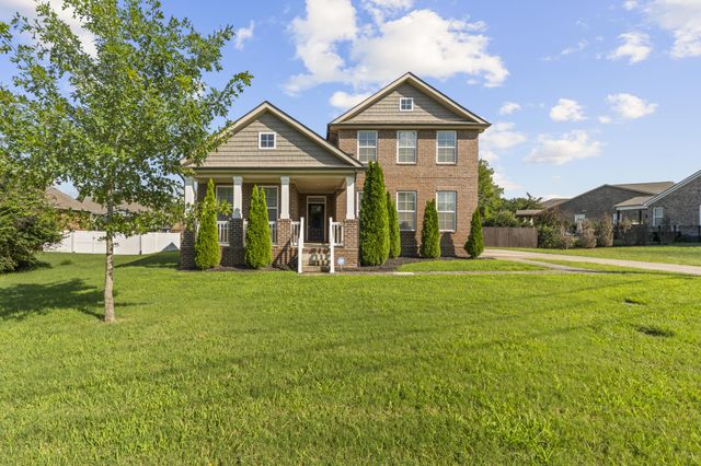 303 Twelve Oaks Ln, Lebanon, TN 37087