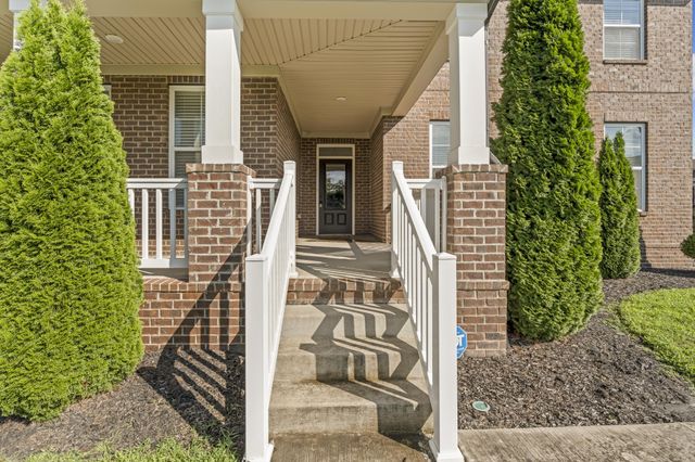 303 Twelve Oaks Ln, Lebanon, TN 37087