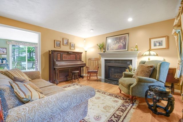 20 King Phillip Drive, Rehoboth, MA 02769