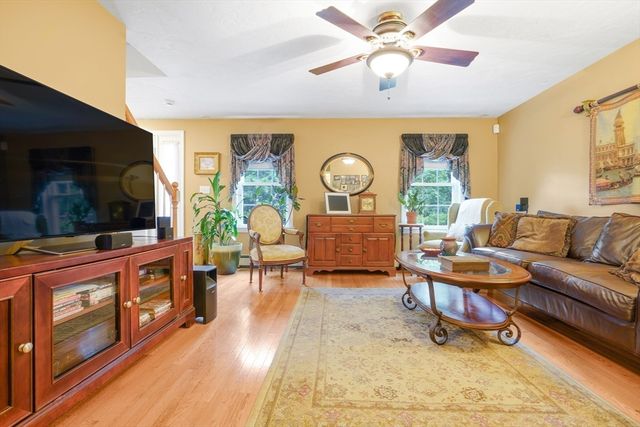 20 King Phillip Drive, Rehoboth, MA 02769
