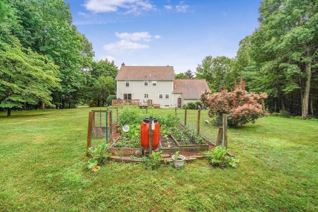 20 King Phillip Drive, Rehoboth, MA 02769