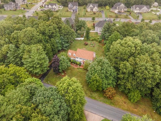 20 King Phillip Drive, Rehoboth, MA 02769