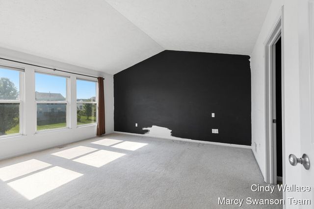 8511 Green Valley Road SE, Caledonia, MI 49316