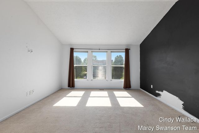 8511 Green Valley Road SE, Caledonia, MI 49316