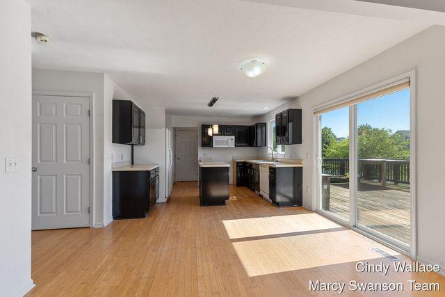 8511 Green Valley Road SE, Caledonia, MI 49316
