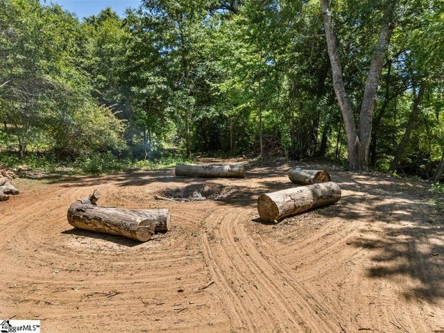 4923 Jug Factory Road, Campobello, SC 29322