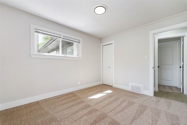 20640 Fleetwood Drive, Harper Woods, MI 48225