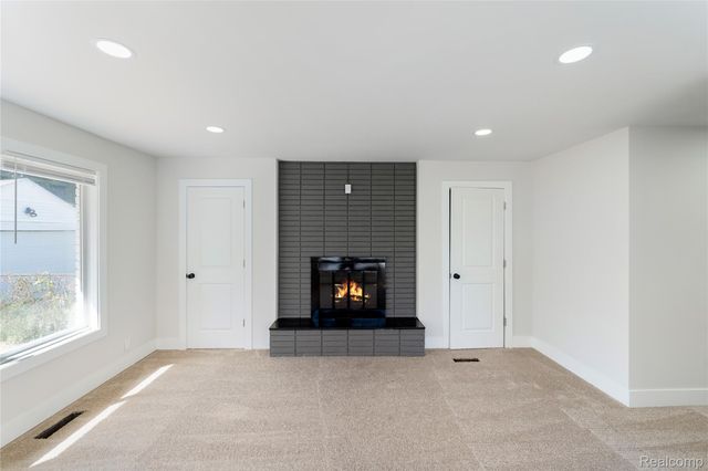 20640 Fleetwood Drive, Harper Woods, MI 48225