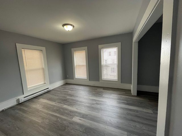 412 Manchester Street, Manchester, NH 03103