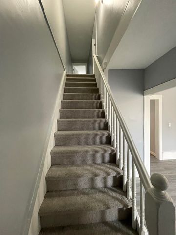 412 Manchester Street, Manchester, NH 03103