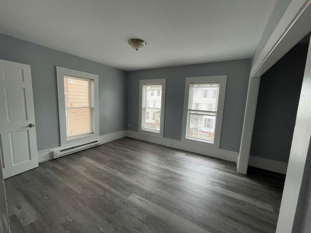 412 Manchester Street, Manchester, NH 03103