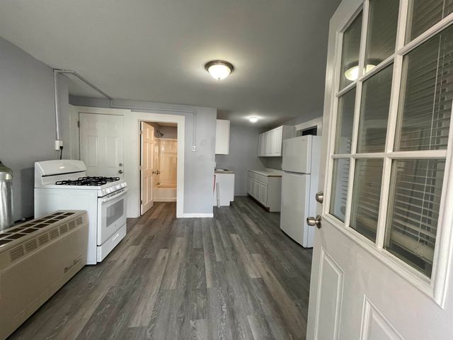 412 Manchester Street, Manchester, NH 03103