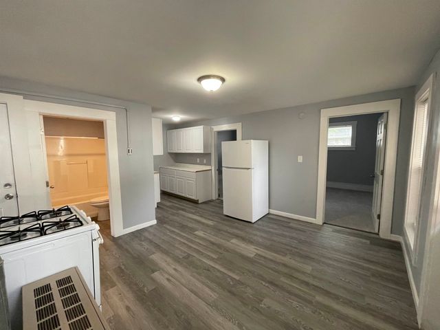 412 Manchester Street, Manchester, NH 03103