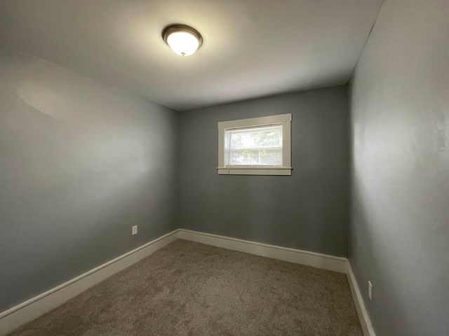 412 Manchester Street, Manchester, NH 03103