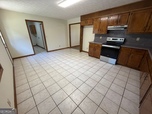 2939 H D Atha Road, Covington, GA 30014