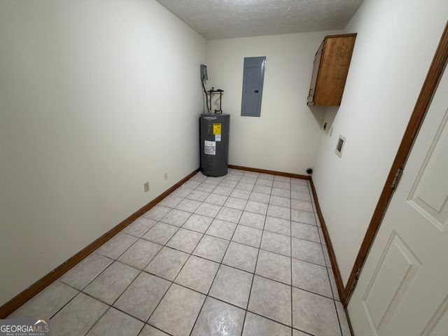 2939 H D Atha Road, Covington, GA 30014