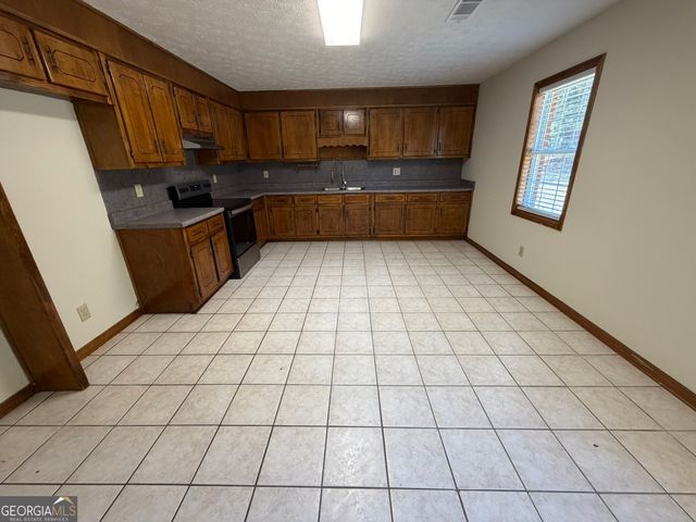 2939 H D Atha Road, Covington, GA 30014