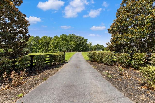 1064 Chappell Mill Road, Milner, GA 30257