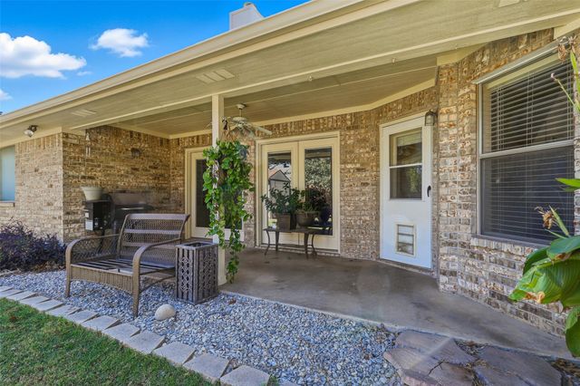 1128 Windy Meadows Drive, Burleson, TX 76028