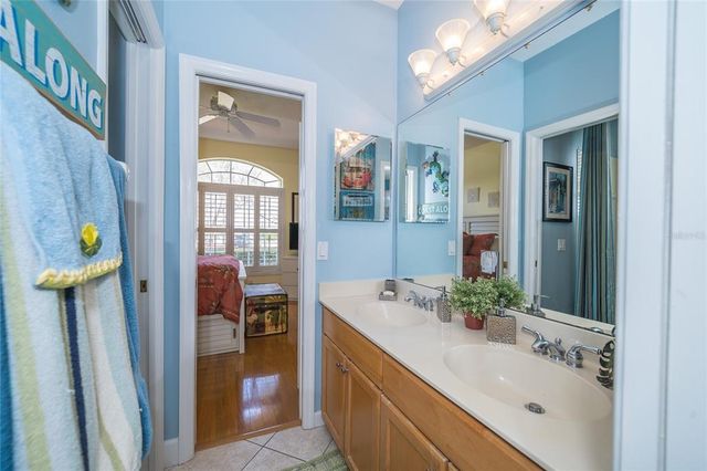 18002 FOREST RETREAT LANE, Tampa, FL 33647