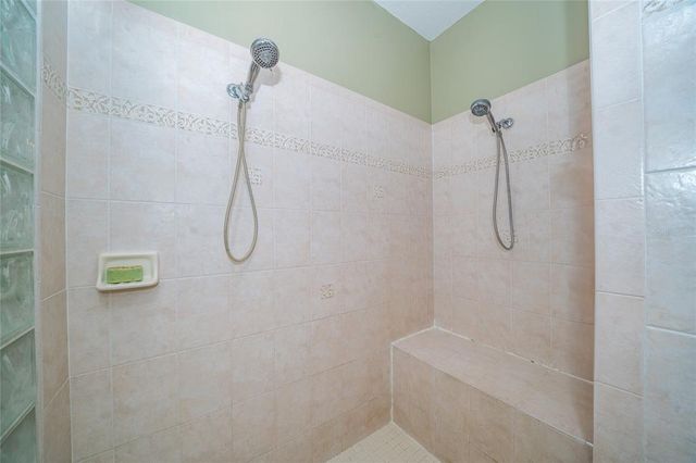 18002 FOREST RETREAT LANE, Tampa, FL 33647
