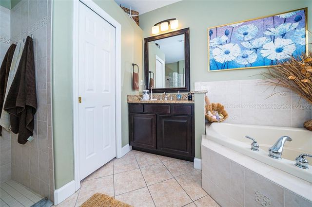 18002 FOREST RETREAT LANE, Tampa, FL 33647