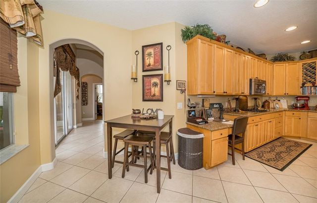 18002 FOREST RETREAT LANE, Tampa, FL 33647