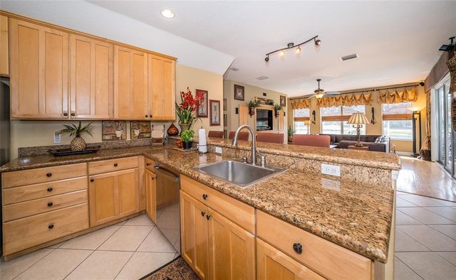 18002 FOREST RETREAT LANE, Tampa, FL 33647