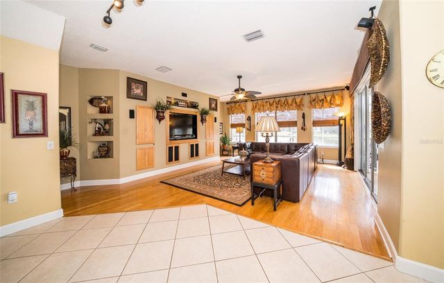 18002 FOREST RETREAT LANE, Tampa, FL 33647