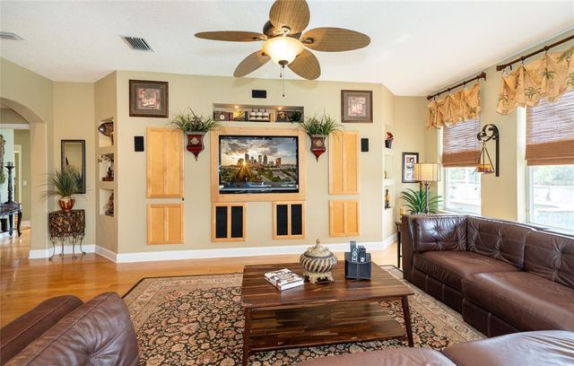 18002 FOREST RETREAT LANE, Tampa, FL 33647