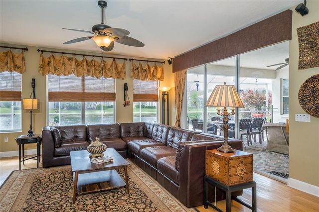 18002 FOREST RETREAT LANE, Tampa, FL 33647
