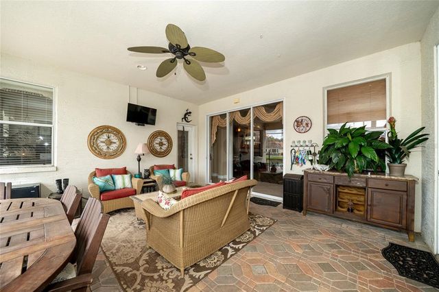 18002 FOREST RETREAT LANE, Tampa, FL 33647