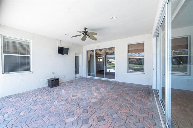 18002 FOREST RETREAT LANE, Tampa, FL 33647