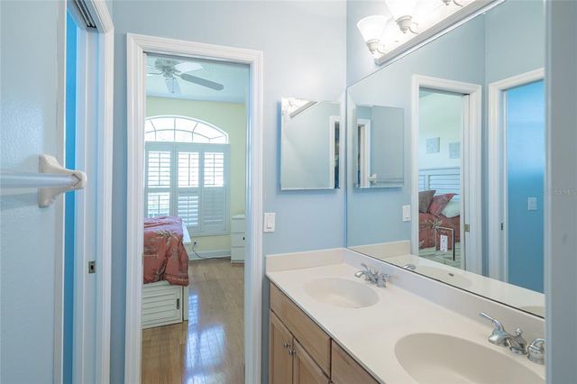 18002 FOREST RETREAT LANE, Tampa, FL 33647