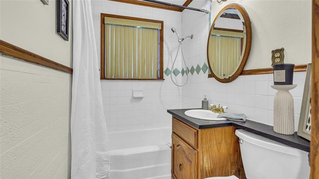 1200 E Smith, Stratford, OK 74872