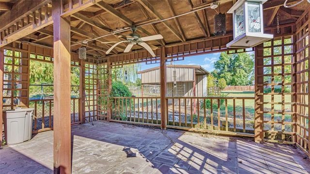 1200 E Smith, Stratford, OK 74872