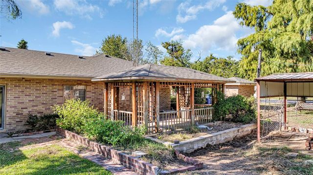 1200 E Smith, Stratford, OK 74872