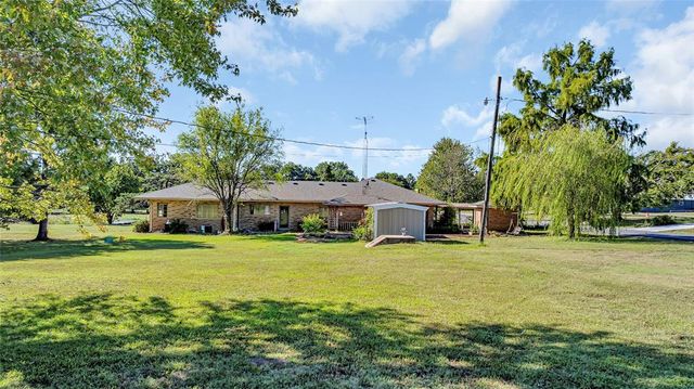 1200 E Smith, Stratford, OK 74872