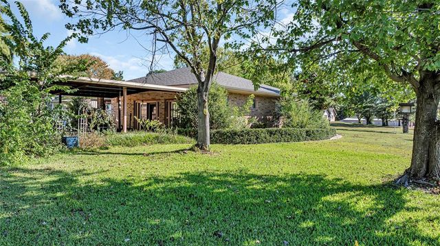 1200 E Smith, Stratford, OK 74872