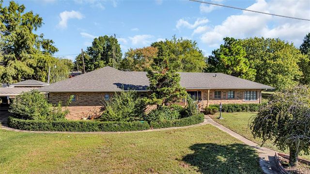 1200 E Smith, Stratford, OK 74872