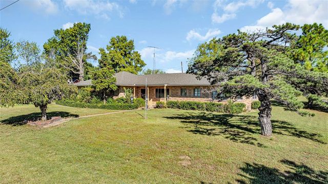 1200 E Smith, Stratford, OK 74872