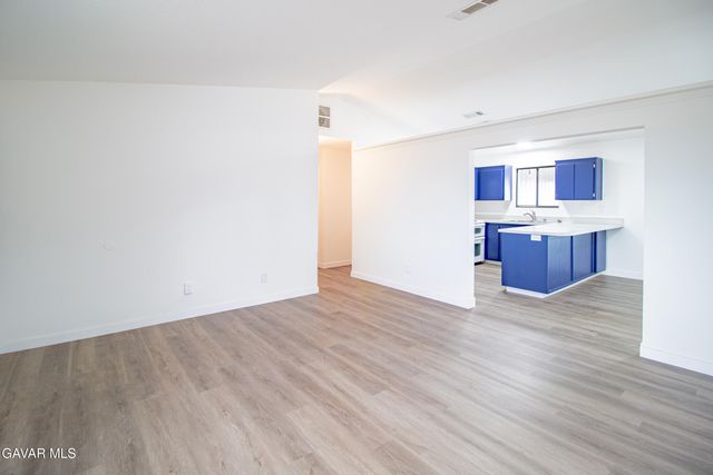 9021 Columbine Avenue, California City, CA 93505