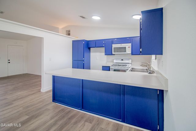 9021 Columbine Avenue, California City, CA 93505
