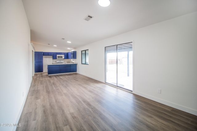 9021 Columbine Avenue, California City, CA 93505