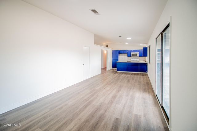 9021 Columbine Avenue, California City, CA 93505