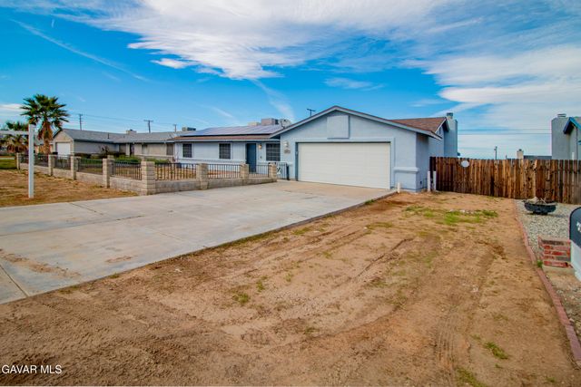 9021 Columbine Avenue, California City, CA 93505