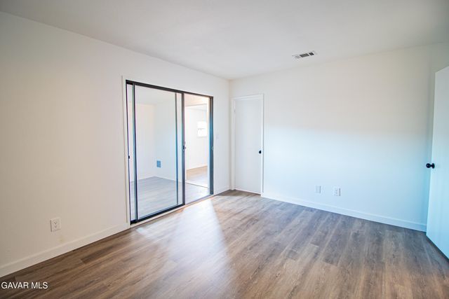 9021 Columbine Avenue, California City, CA 93505