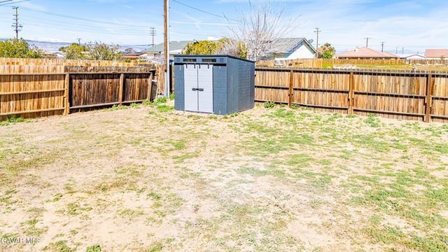 9021 Columbine Avenue, California City, CA 93505