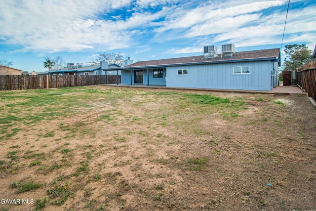 9021 Columbine Avenue, California City, CA 93505