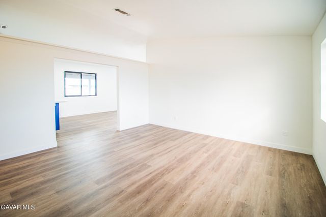 9021 Columbine Avenue, California City, CA 93505